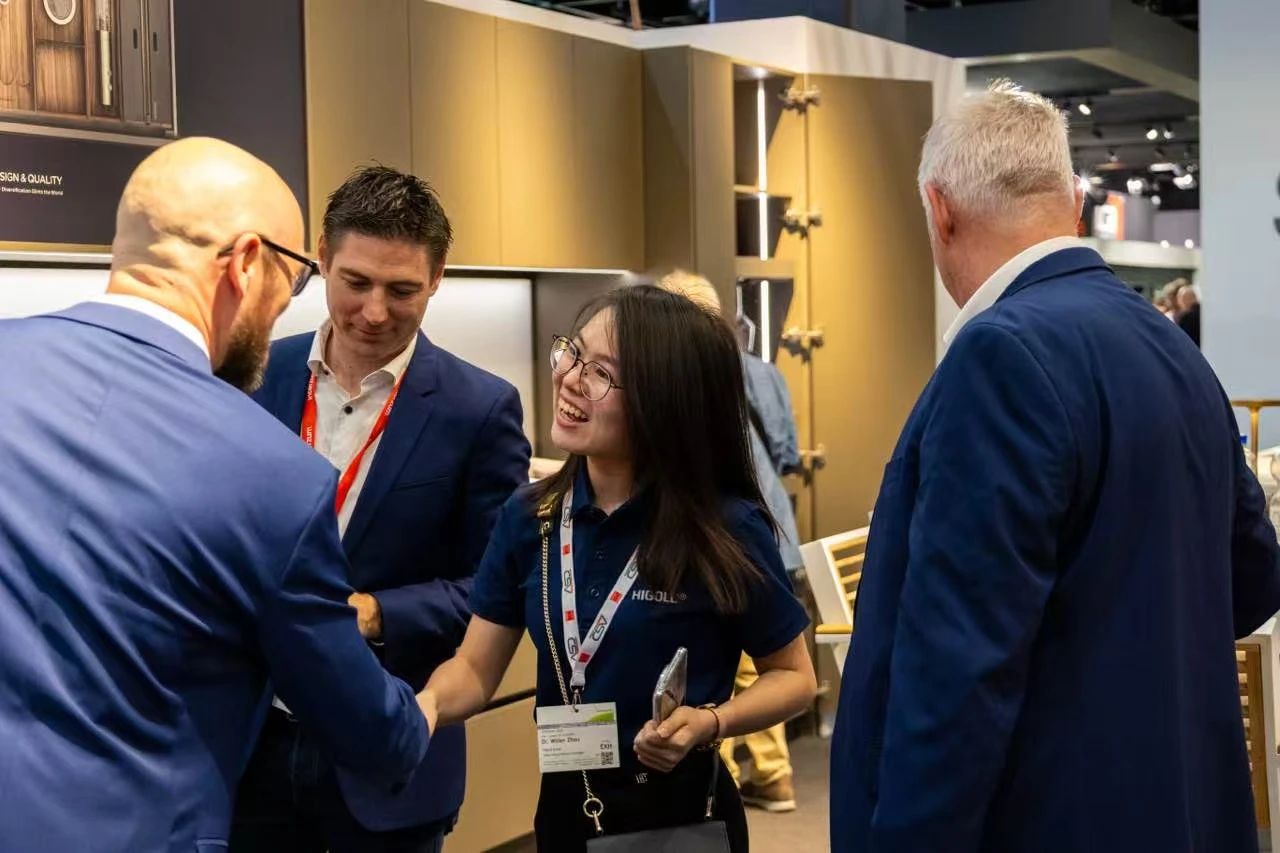 Brillare sul palcoscenico mondiale. HIGOLD debutta a Interzum in Germania, definendo un nuovo punto di riferimento globale per l'eccellenza nei sistemi per l'arredamento